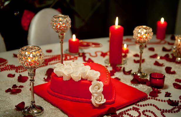 Sevgiliye Özel Doğum Günü Partisi